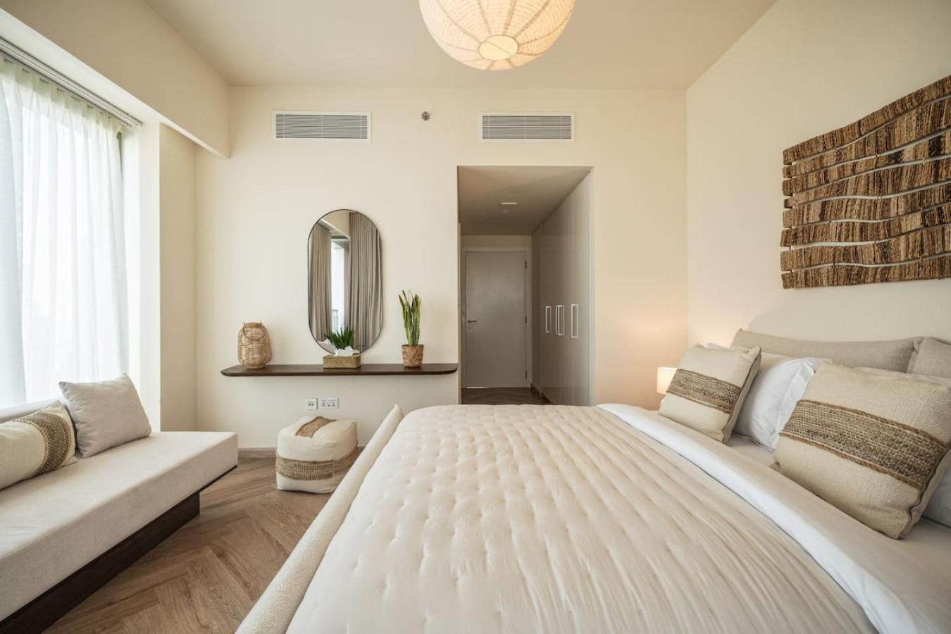Seraya 9 - 4bdr - Skyline And Burj View - 3 Balconies Dubai