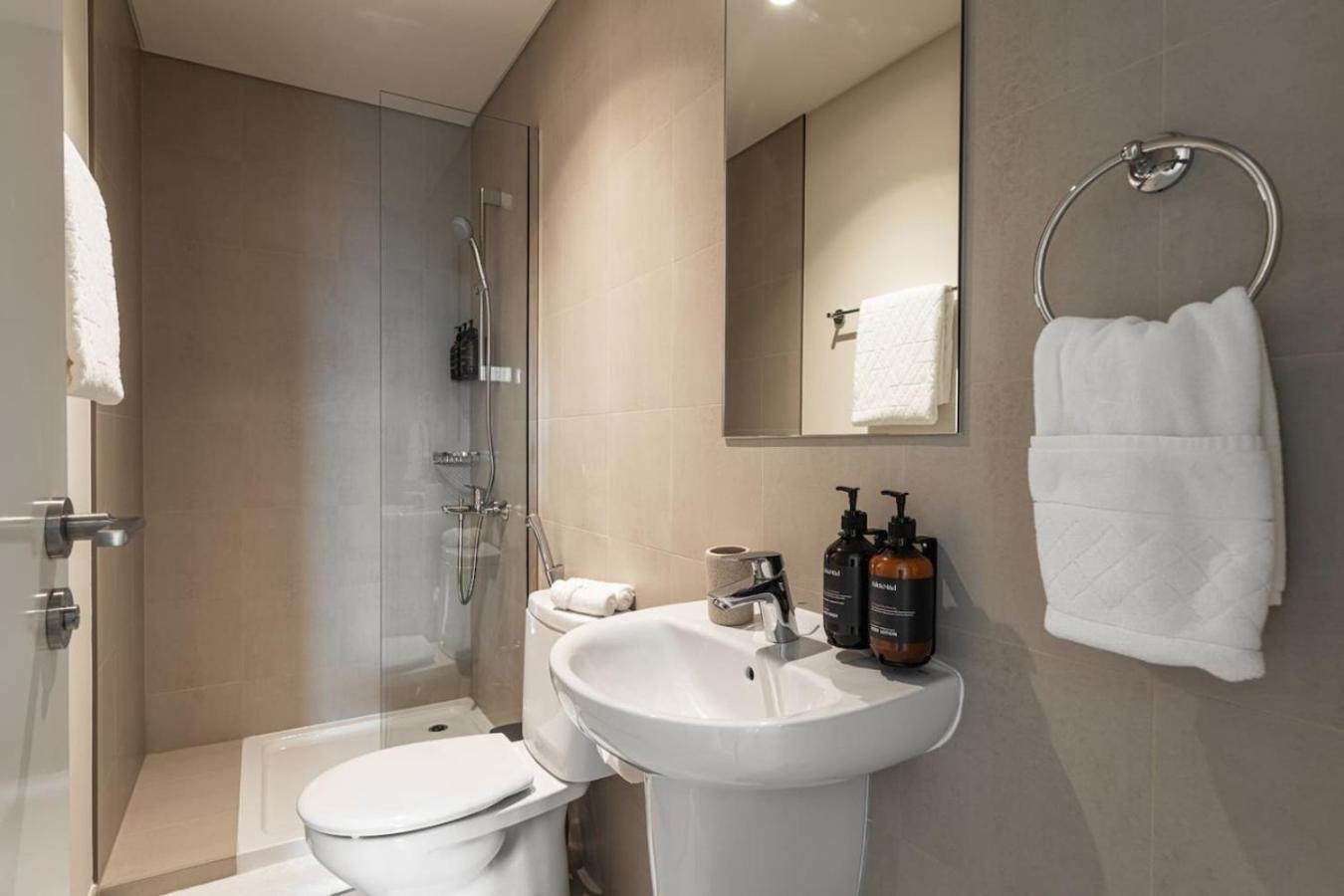 Seraya 9 - 4bdr - Skyline And Burj View - 3 Balconies * Dubai