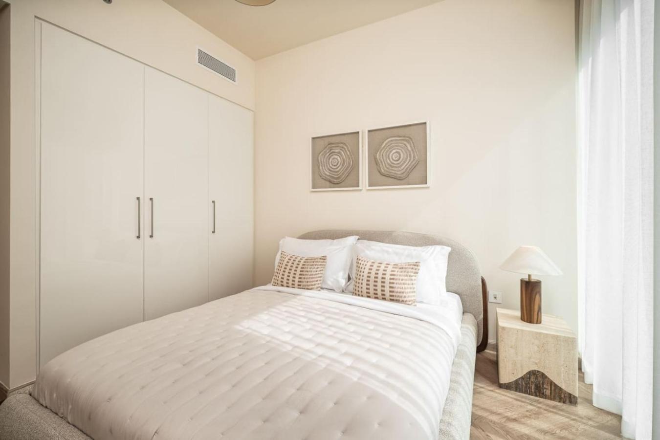 Seraya 9 - 4bdr - Skyline And Burj View - 3 Balconies Apartment Dubai