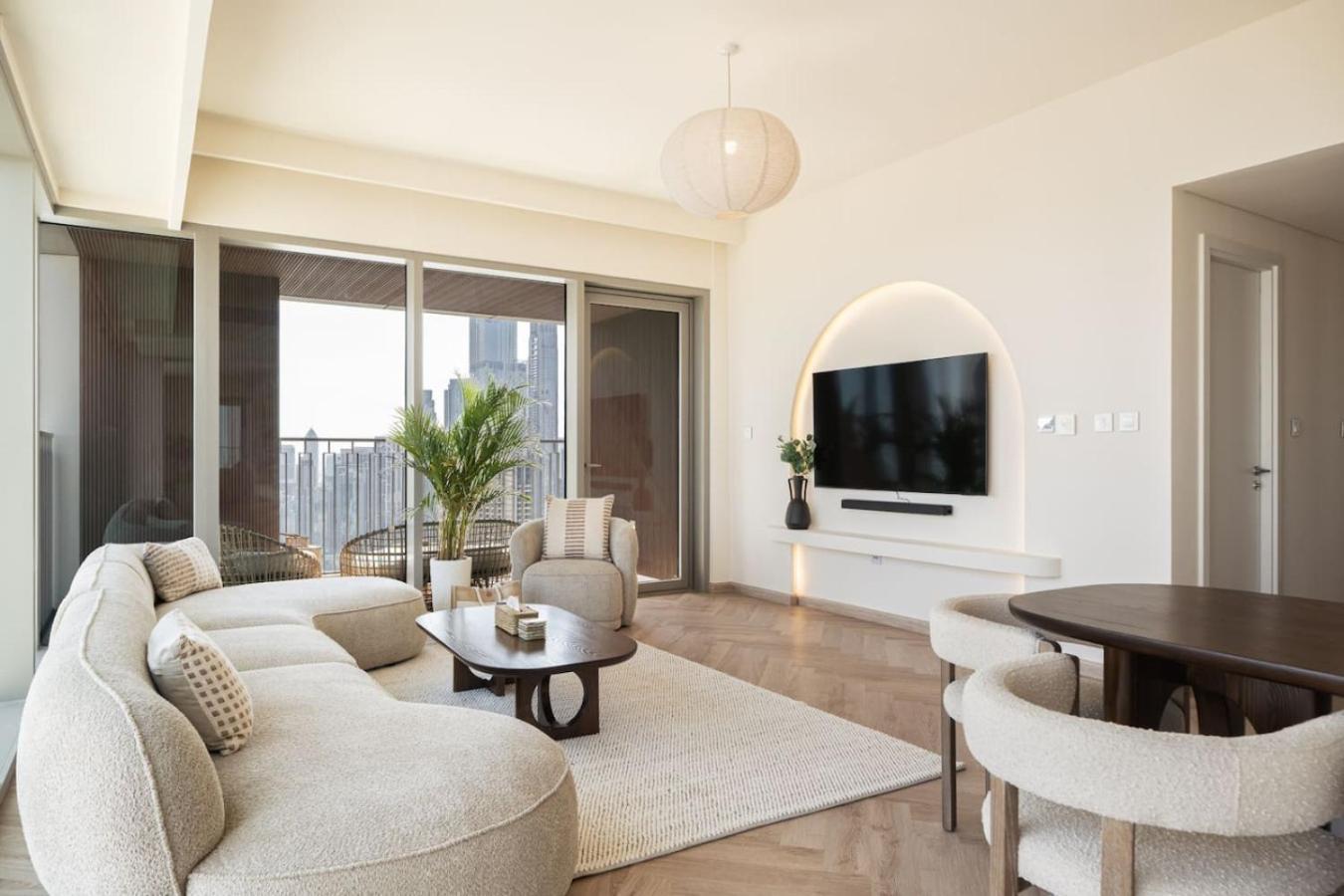Seraya 9 - 4bdr - Skyline And Burj View - 3 Balconies Dubai