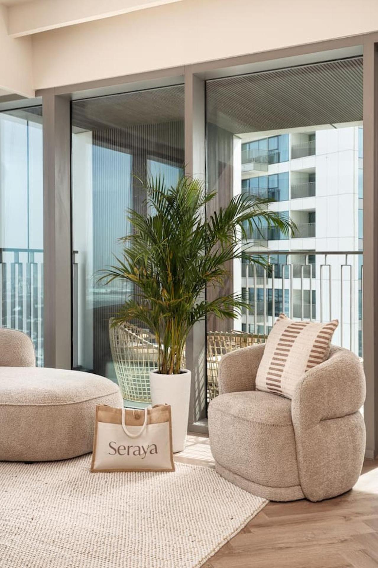 Seraya 9 - 4bdr - Skyline And Burj View - 3 Balconies * Dubai